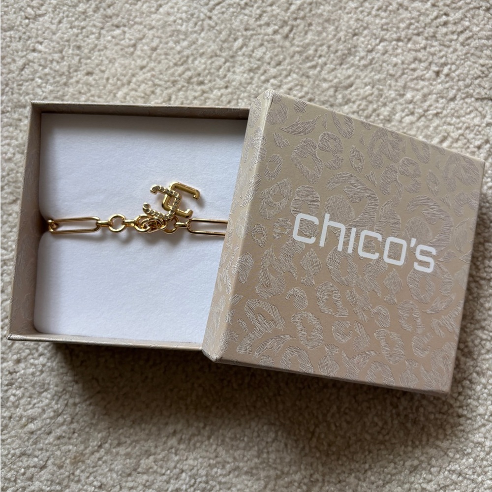 NWT Chicos gold logo bracelet